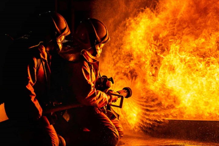Ilustrasi Pemadaman Api Di Restoran China Yang Mengakibatkan 31 Orang Tewas